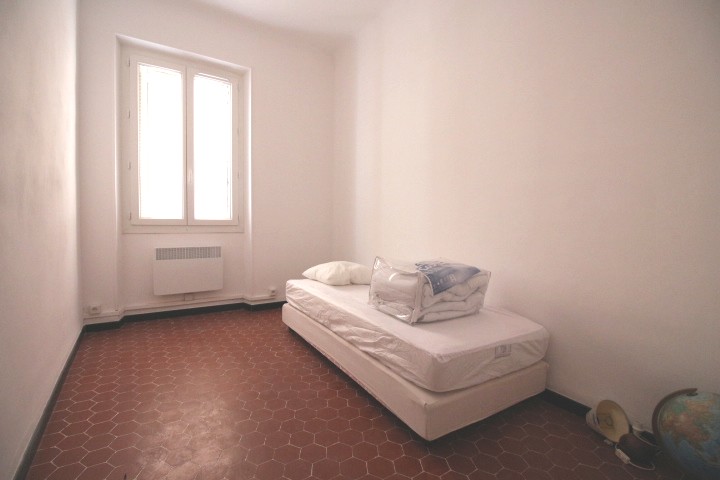 Appartement rénové - Aubagne 13400